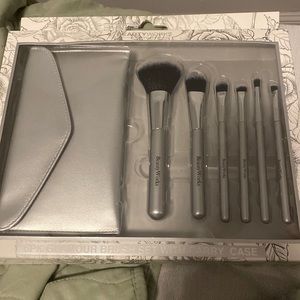 New brushes